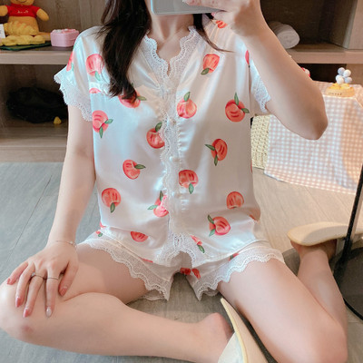 Къс комплект дамска пижама с дантела