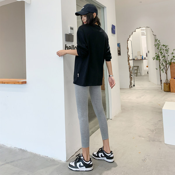 Дамски клин с висока талия - сив и черен цвят 