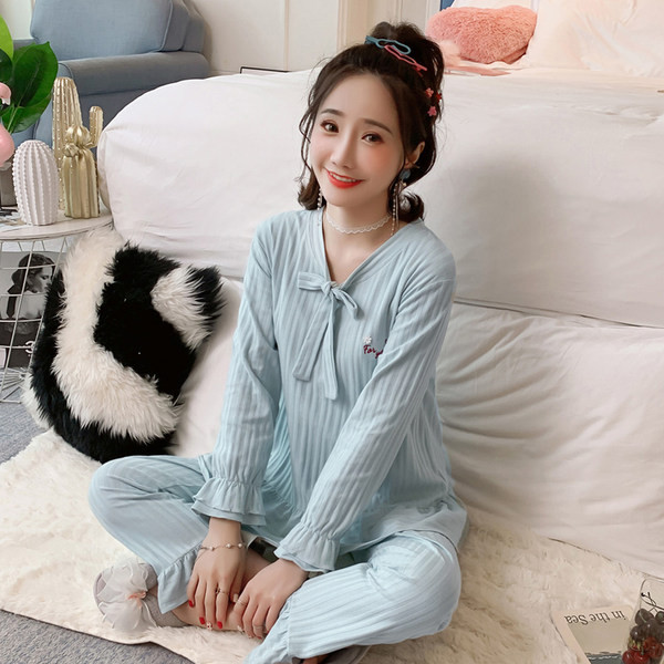 Ženska pidžama s trakom iz dva dijela