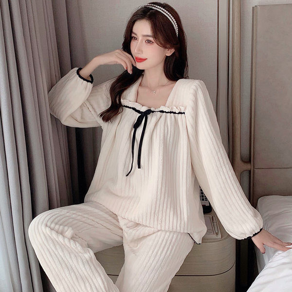 Дамска зимна пижама с панделка