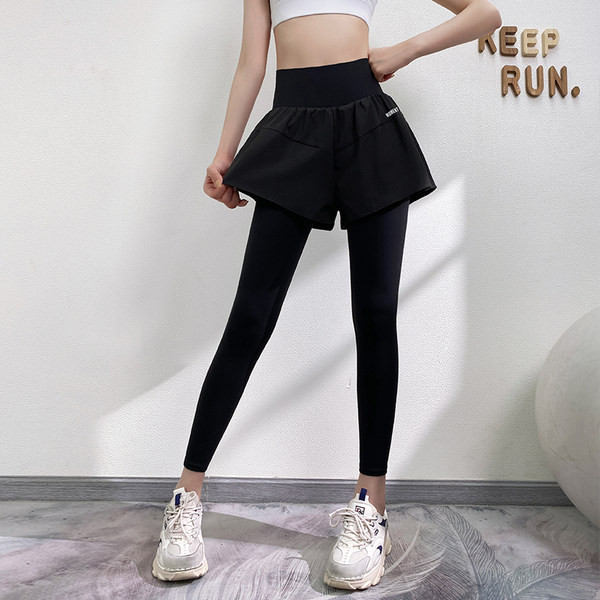 Спортен дамски клин подходящ за фитнес