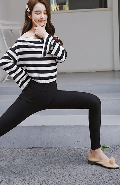 Νέο μοντέλο γυναικείο κολάν σε μαύρο χρώμα