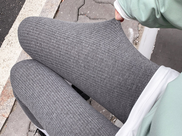 Απλό μοντέλο γυναικείο καθημερινό κολάν με ψηλή μέση