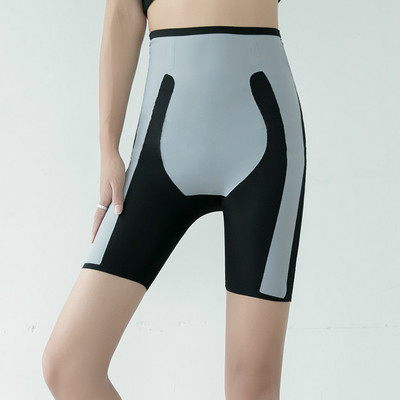 Kratki model ženskih sportskih tajica s visokim strukom