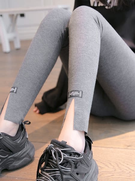 Μοντέρνο γυναικείο ελαστικό κολάν με σκίσιμο