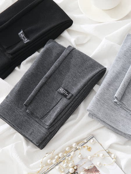 Μοντέρνο γυναικείο ελαστικό κολάν με σκίσιμο