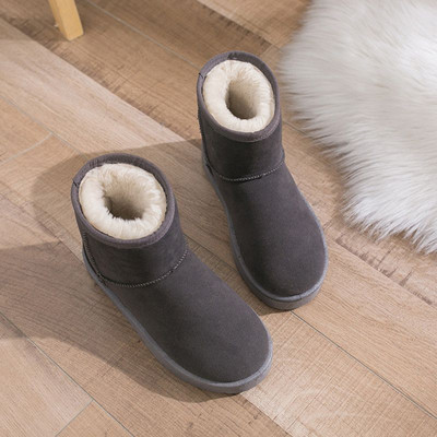 Moderne ženske lakirane čizme s toplom postavom