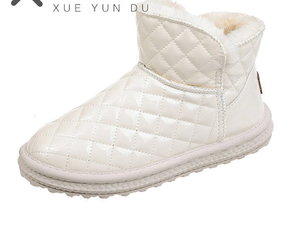 Moderne ženske lakirane čizme s toplom postavom