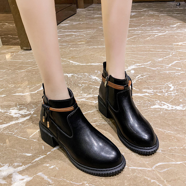 Ženske proljetno-jesenske čizme od eko kože sa patentnim zatvaračem