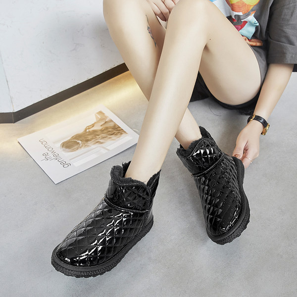 Zimske čizme od prošivene eko kože sa podstavom