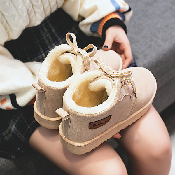 Нов модел дамски боти с топла подплата