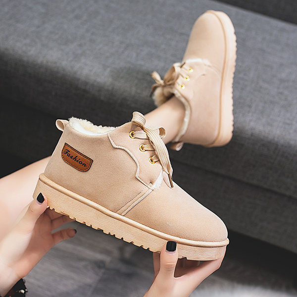 Нов модел дамски боти с топла подплата