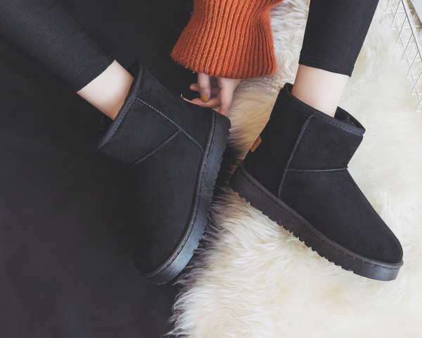 Дамски боти от еко велур с топла подплата