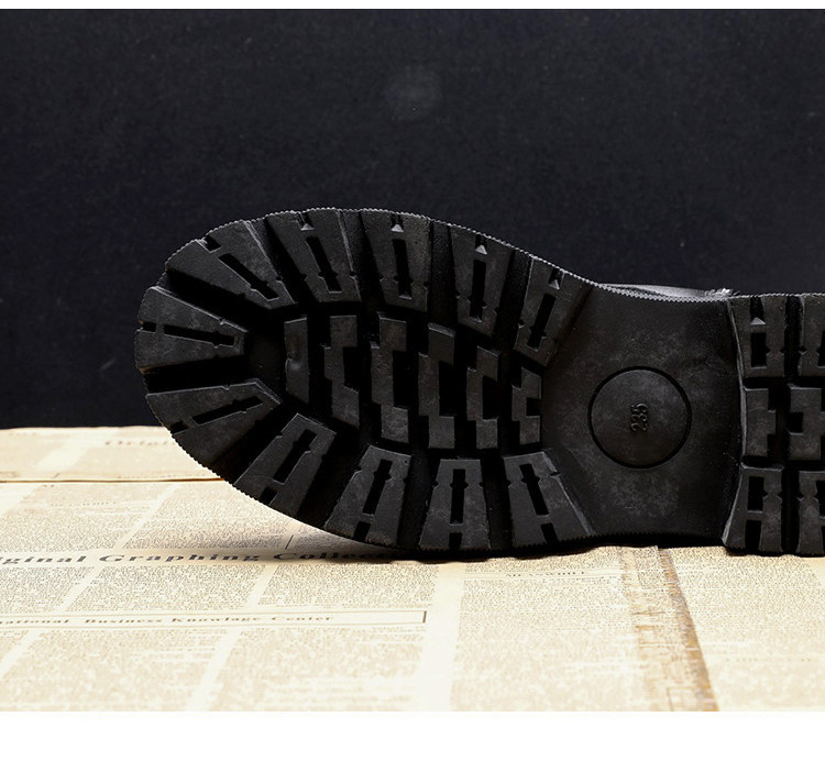 Ležerne kožne čizme s toplom postavom i vezicama