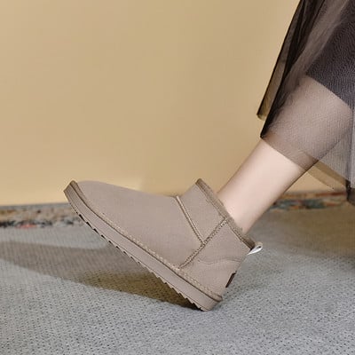 Зимни дамски боти с равна подметка