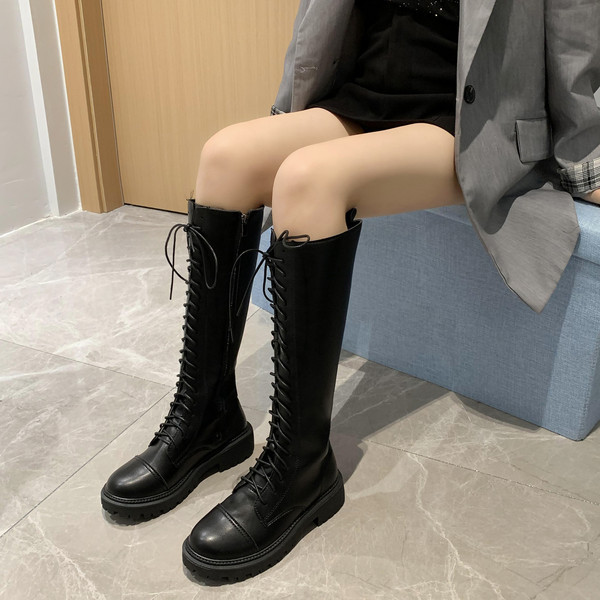 Ženske čizme na vezice i do koljena