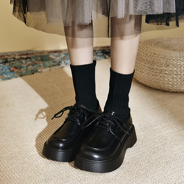 Ženske kožne čizme - dva modela