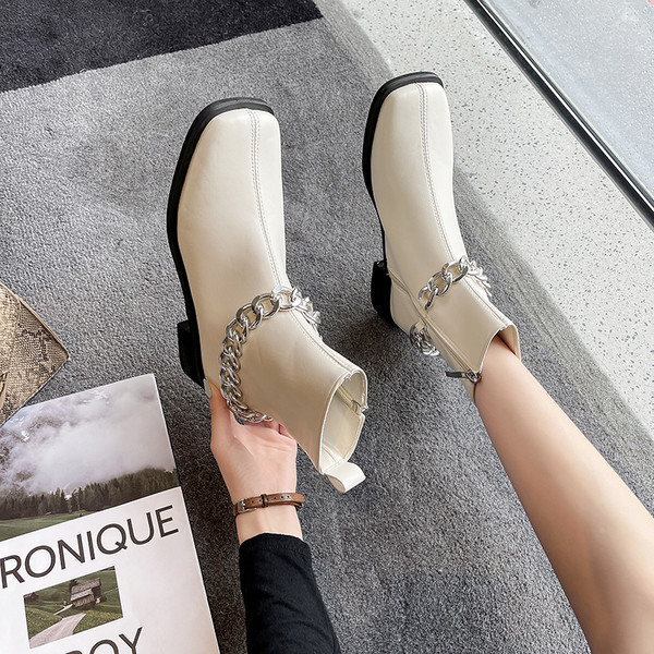 Ženske četvrtaste čizme s metalnim lancem i kopčanjem na zip