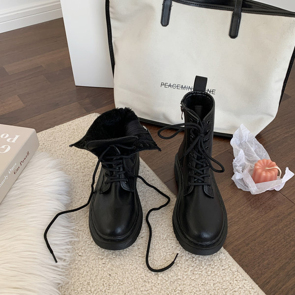 Дамски боти изчистен модел от еко кожа