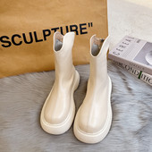 Дамски боти от еко кожа с цип