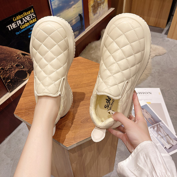 Ženske elegantne čizme zaobljeni model sa ravnim potplatom u dvije boje