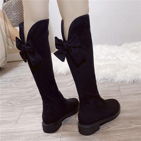 Ženske ležerne čizme s trakom u crnoj boji