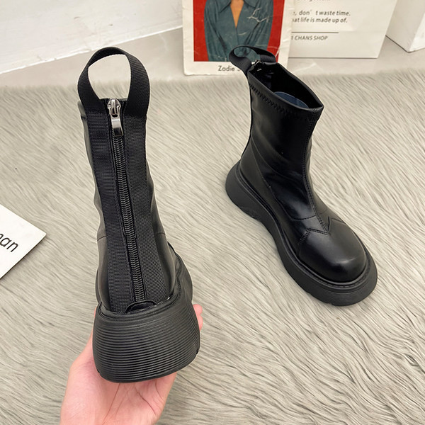 Ženske čizme od eko kože jednobojni model sa ravnom platformom