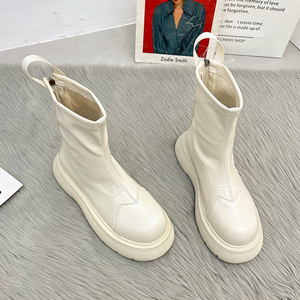 Ženske čizme od eko kože jednobojni model sa ravnom platformom