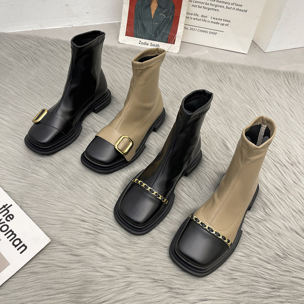 Moderne ženske čizme sa kopčom