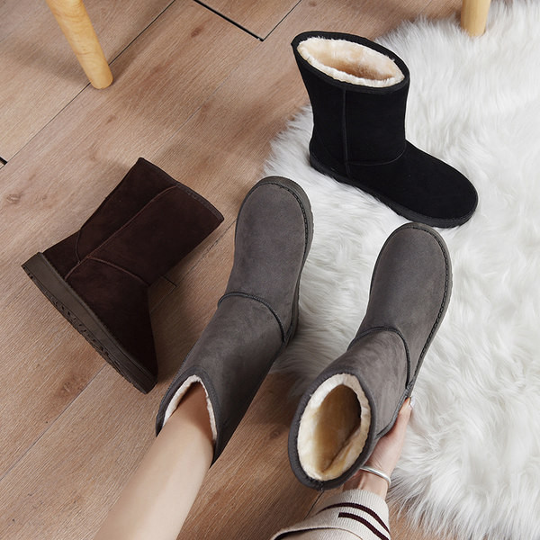 Ženske tople čizme - dva modela