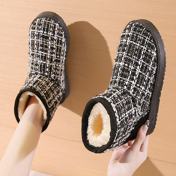 Ženske čizme od tekstila i tople postave