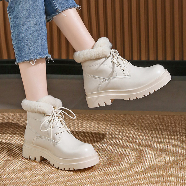 Kožne čizme s toplom postavom i vezicama