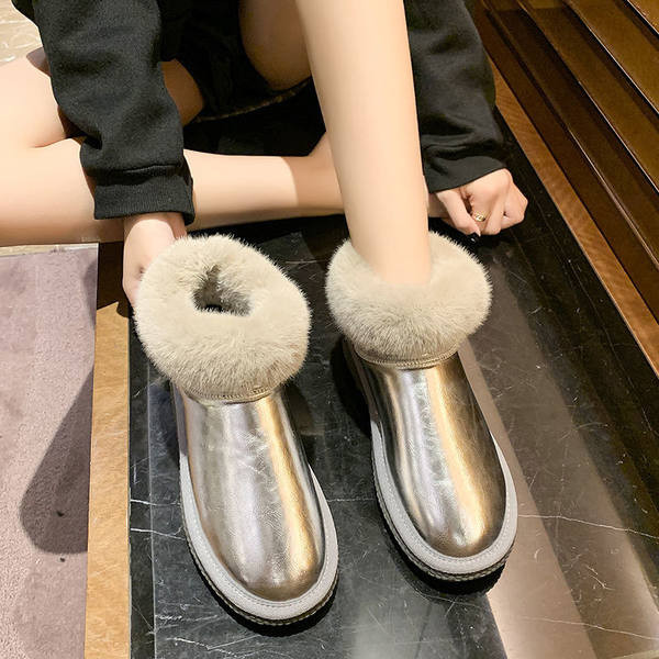 Novi model čizama s puhom i ravnim đonom