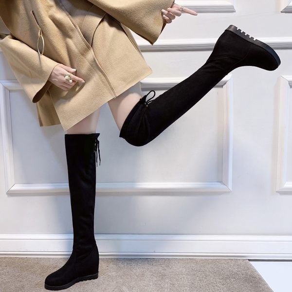 Ženske čizme od brušene kože s vezicama