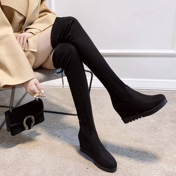 Ženske čizme od brušene kože s vezicama