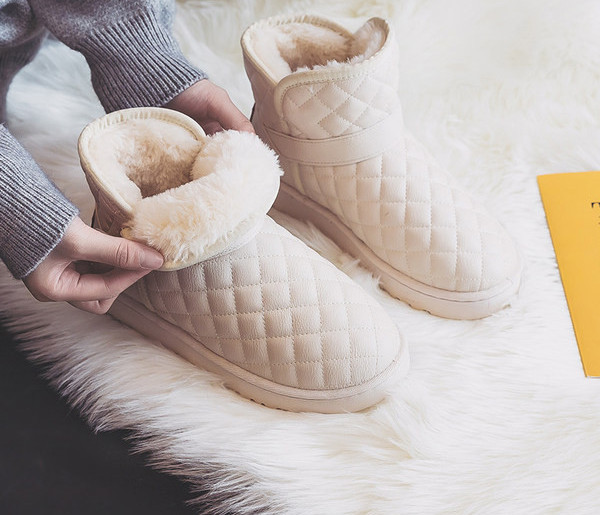 Moderne ženske majice s kopčom i toplom postavom