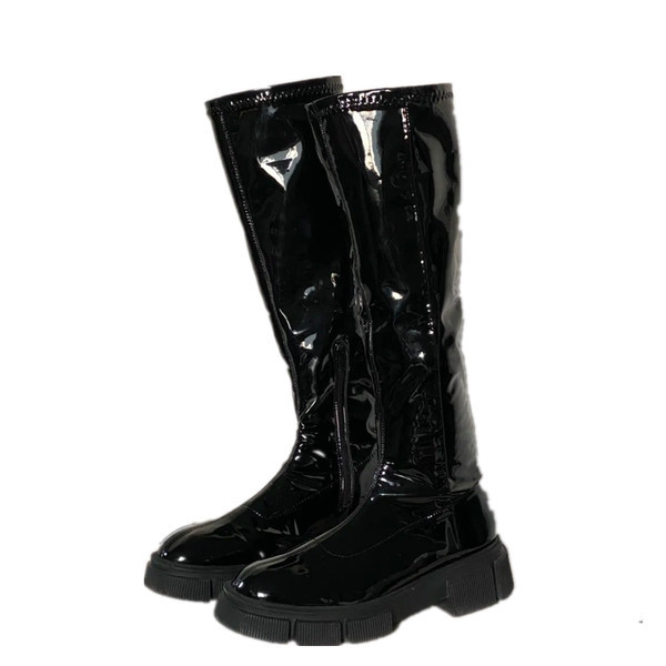 Moderne lakirane čizme do koljena s patentnim zatvaračem