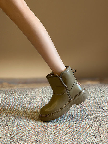 Zimske lakirane čizme s toplom postavom