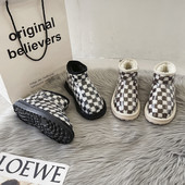 Ženske zimske čizme s toplom postavom i ravnim potplatom