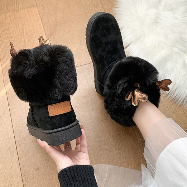 Ženske moderne čizme s mekom postavom i 3D elementima