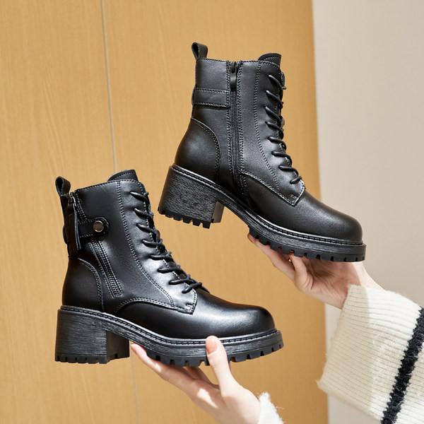 Novi model ženskih kožnih čizama na nisku četvrtastu petu