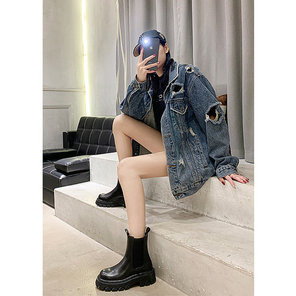 Kožne ženske čizme običan model