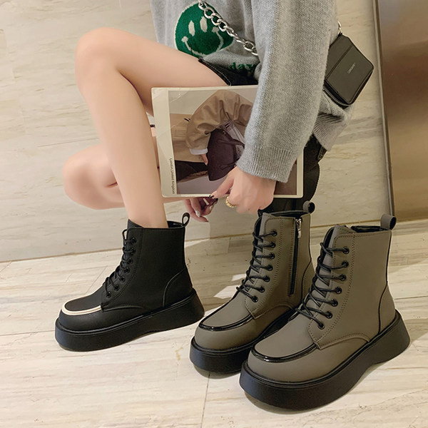 Kožne ženske čizme na vezice - ravan potplat