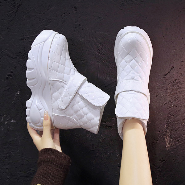 Ženske čizme s visokim đonom i kopčanjem na čičak