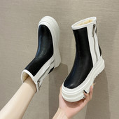 Дамски боти с равна подметка и цип - топла подплата