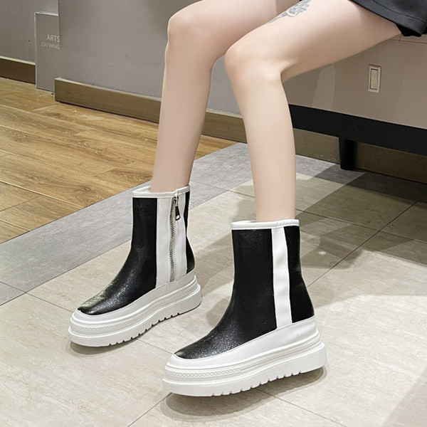 Дамски боти с равна  подметка и цип - топла подплата