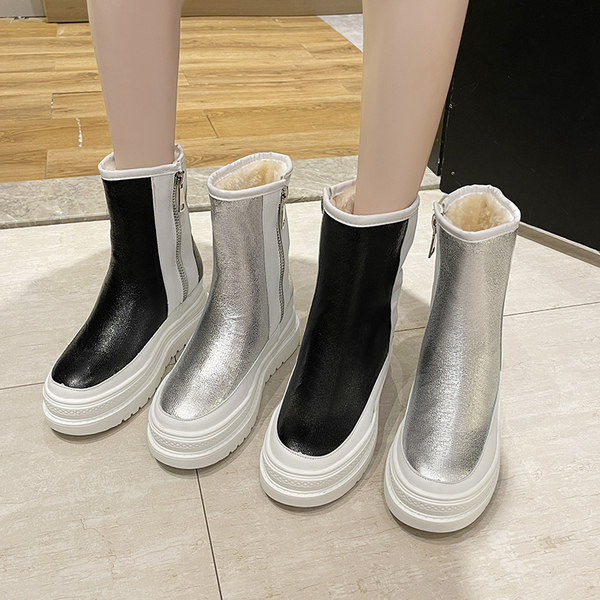 Дамски боти с равна  подметка и цип - топла подплата