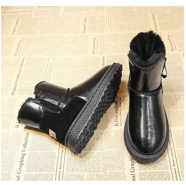 Ženske čizme s toplim patentnim zatvaračem i natpisom