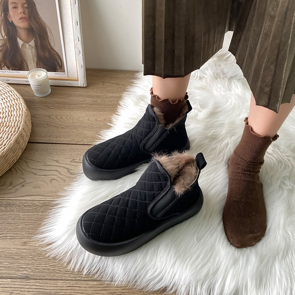 Aktuelne čizme od eko kože sa puhom