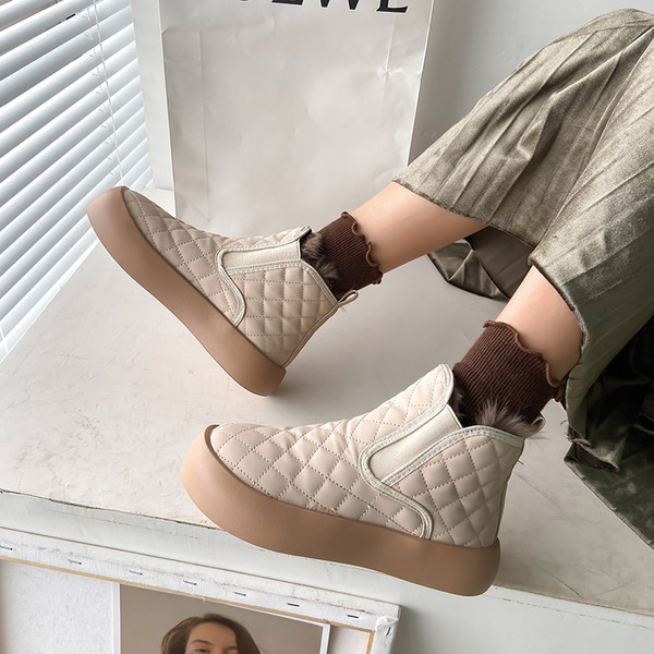 Aktuelne čizme od eko kože sa puhom